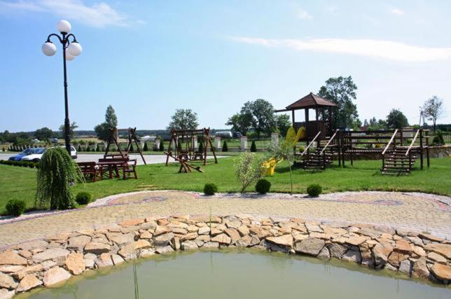 Hotel Wasik Krogulcza Kültér fotó